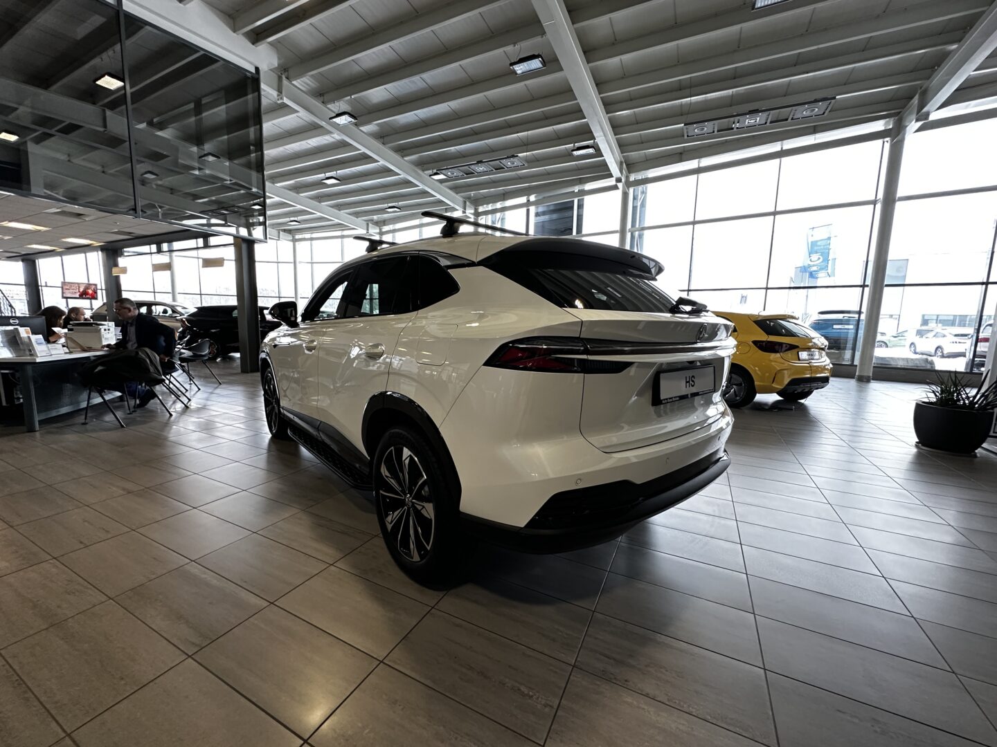 
								Nowy MG EHS Exclusive 1.5T PHEV 272 KM full									