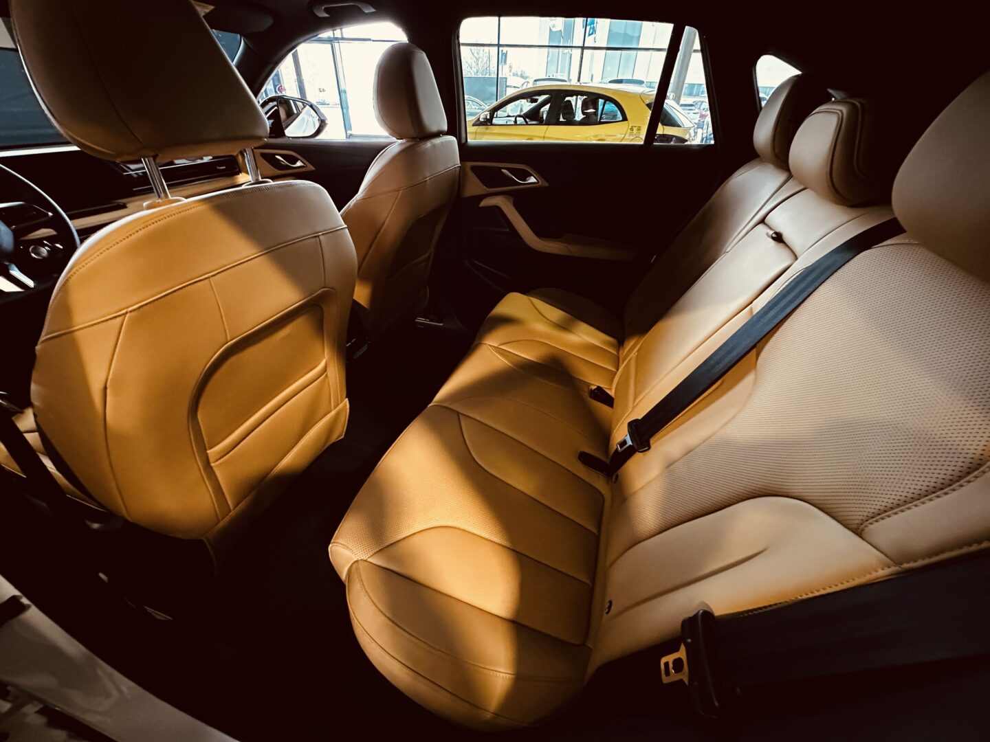 
								Nowy MG EHS Exclusive 1.5T PHEV 272 KM full									