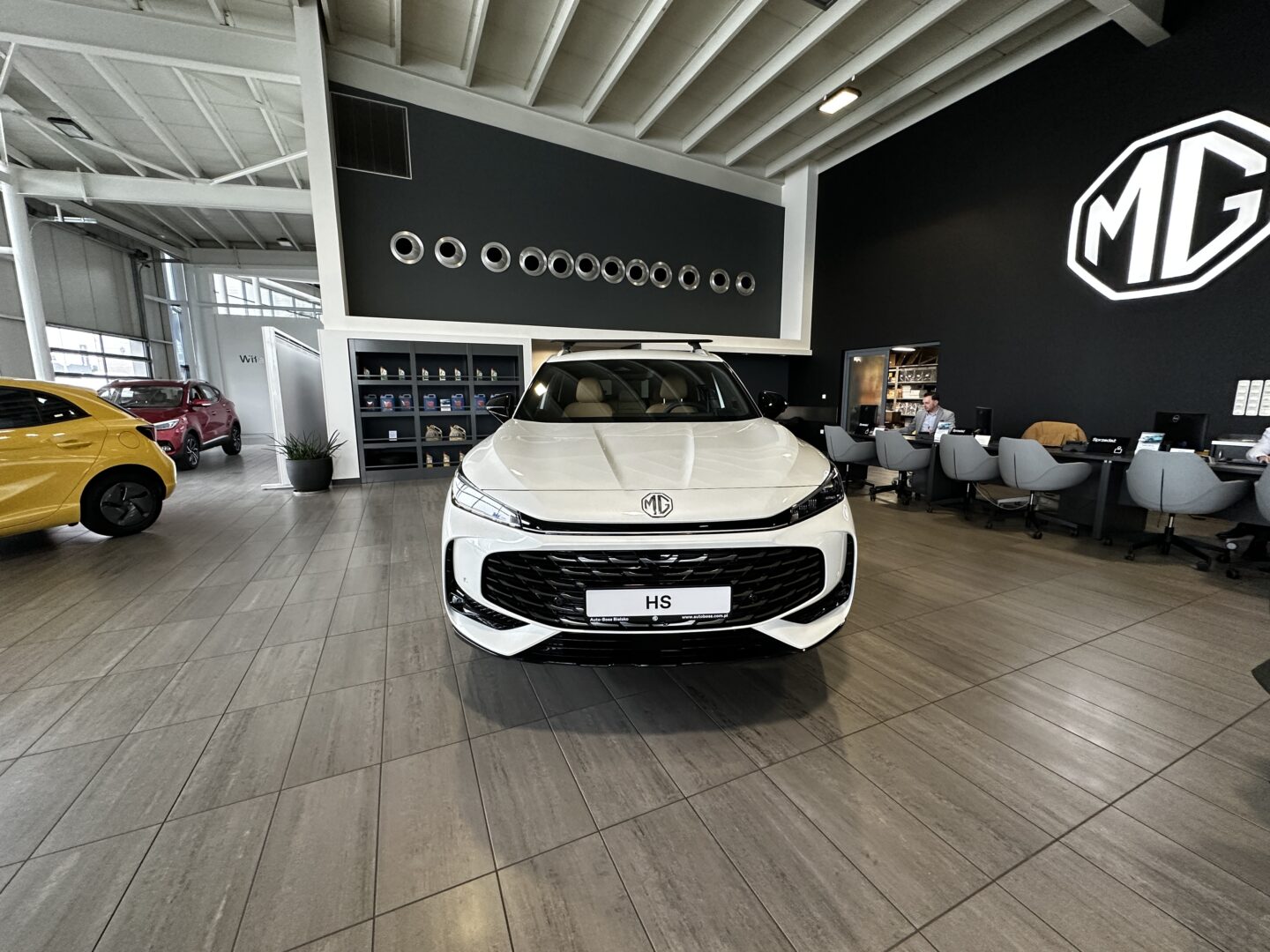 
								Nowy MG EHS Exclusive 1.5T PHEV 272 KM full									
