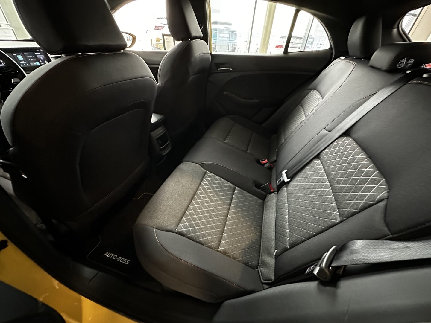 
								Nowy MG3 Standard 1.5 HEV+ 195KM full									