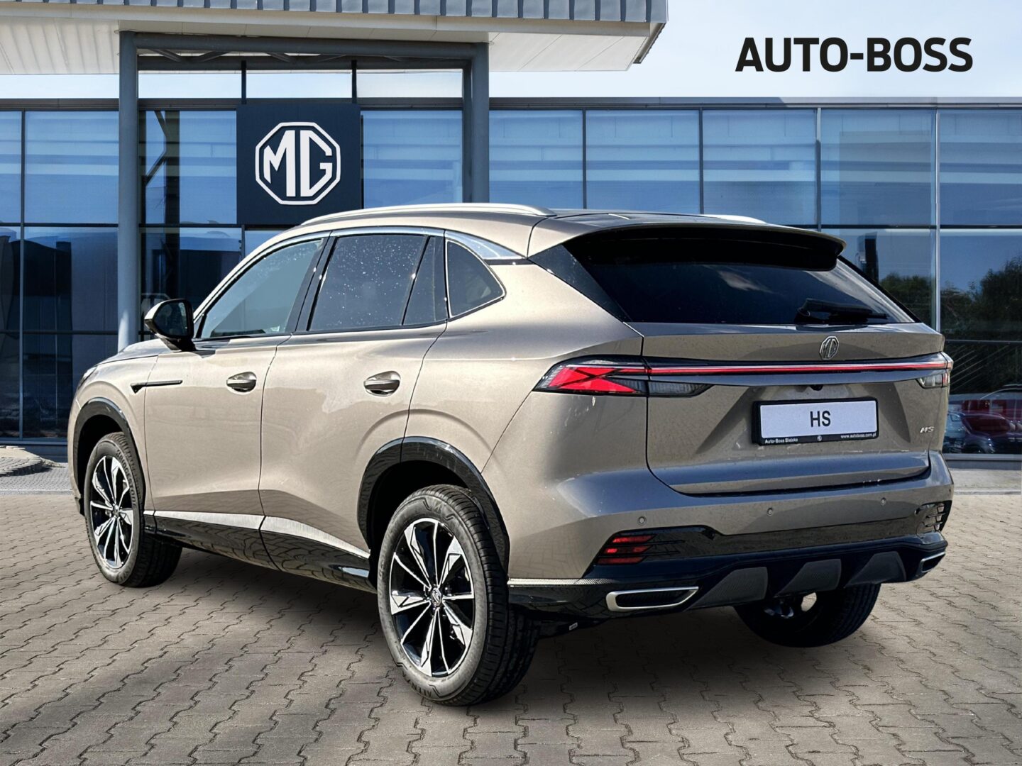 
								Nowy MG HS Hybrid+ Exclusive Black 1.5T HEV 224KM Srebrny full									