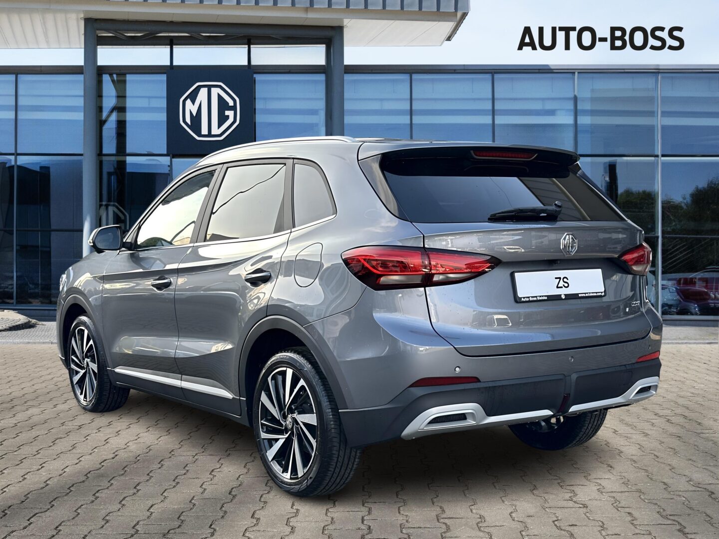 
								Nowy MG ZS Hybrid+ Exclusive 1.5 HEV 197KM Grafitowy full									