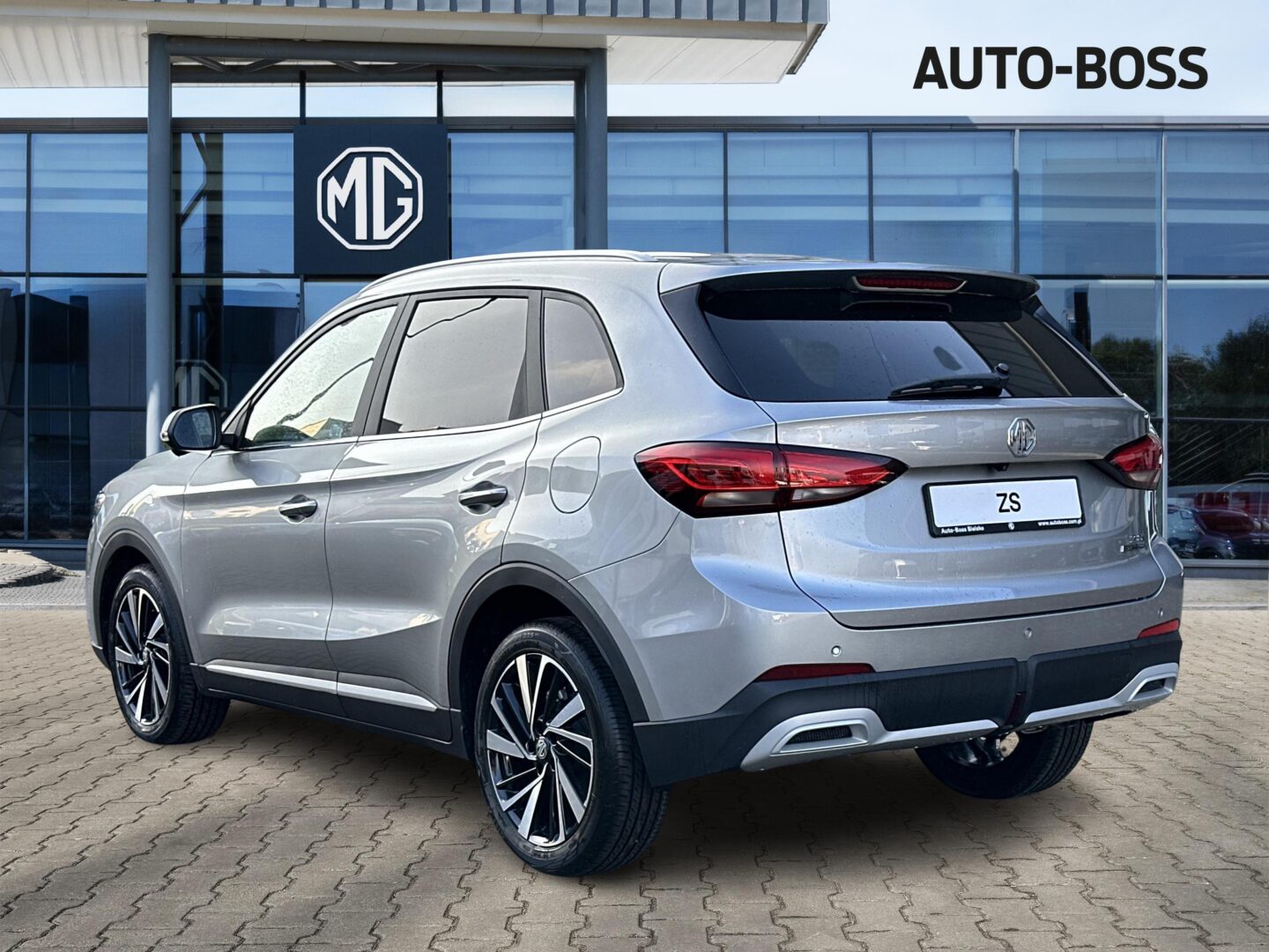 
								Nowy MG ZS Hybrid+ Exclusive 1.5 HEV 197KM Srebrny full									