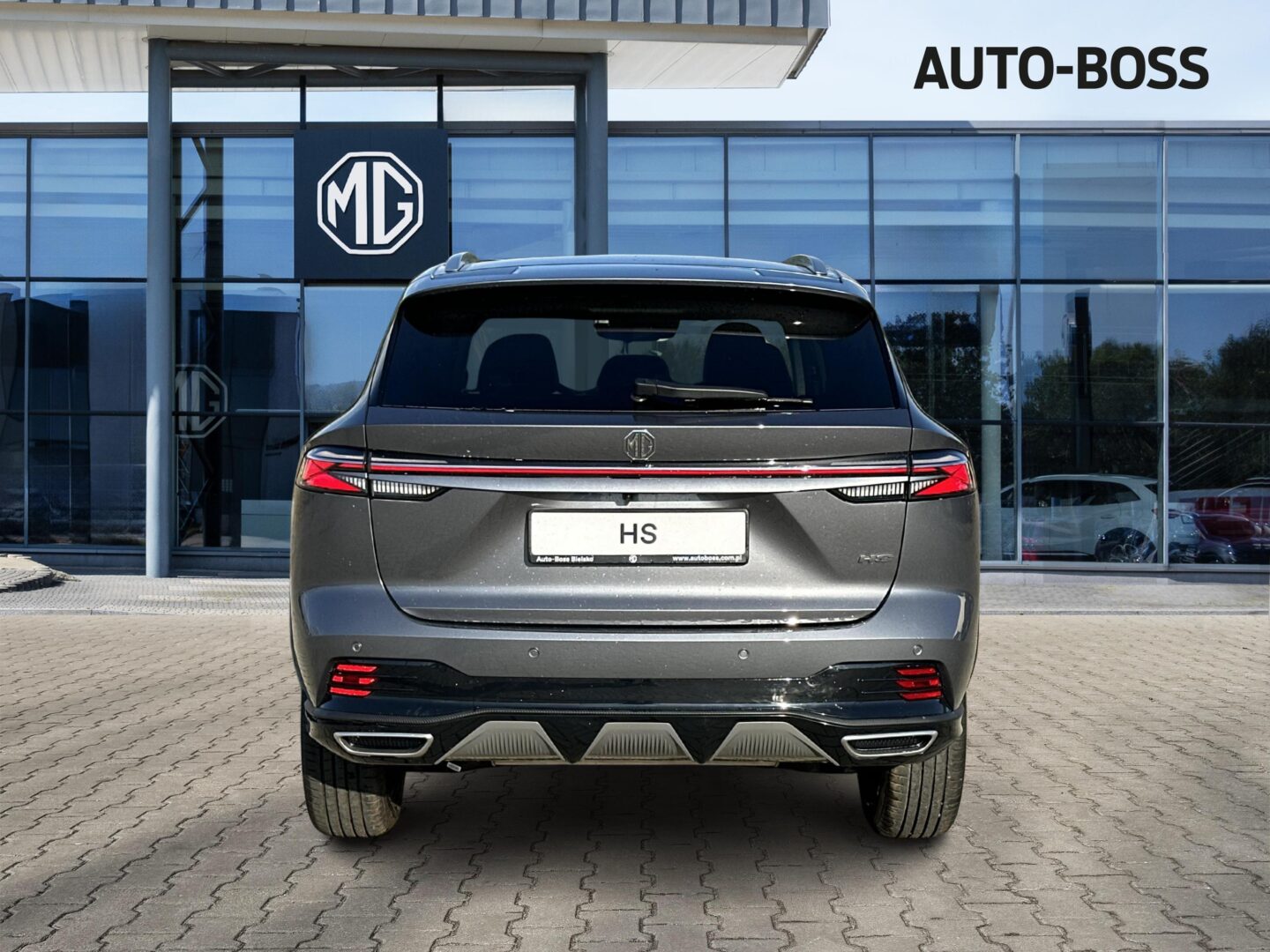 
								MG HS Hybrid+ Exclusive Black full									