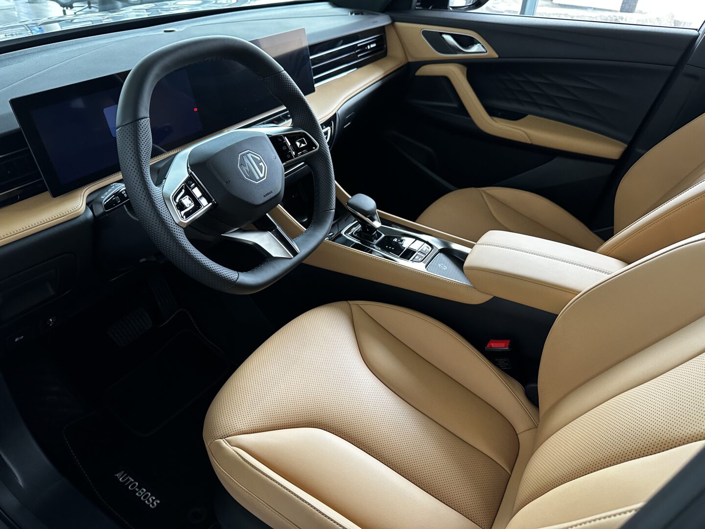 
								Nowy MG HS Hybrid+ Exclusive Brown 1.5T HEV 224KM Grafitowy full									