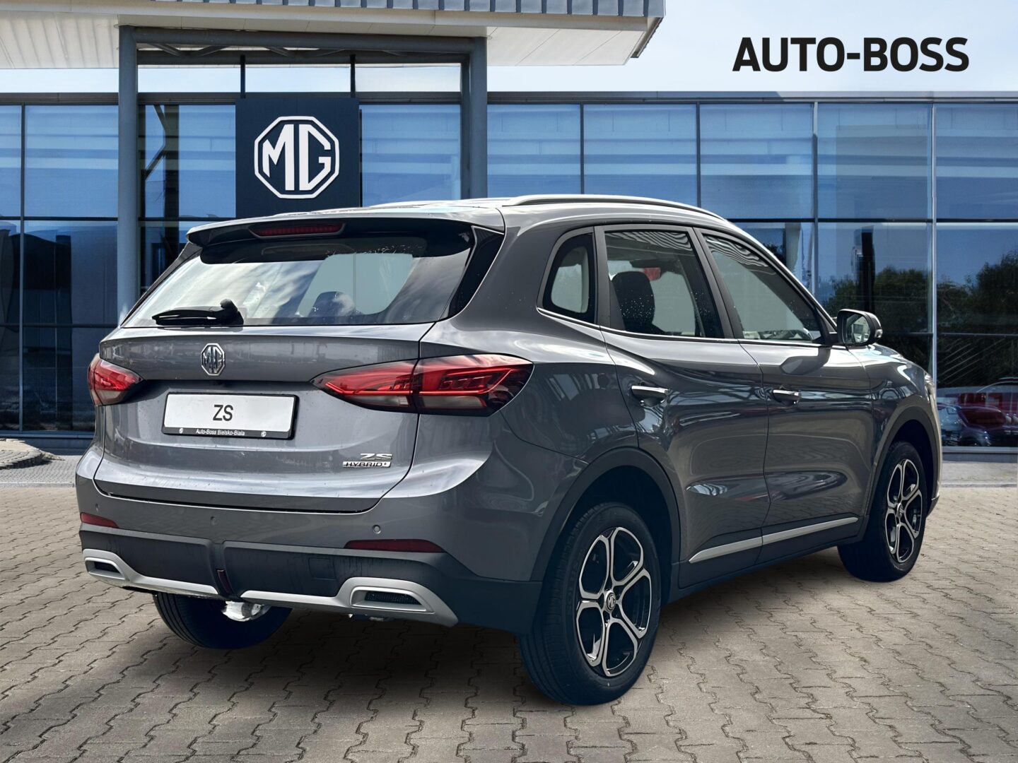 
								Nowy MG ZS Hybrid+ Excite 1.5 HEV 197KM Grafitowy full									