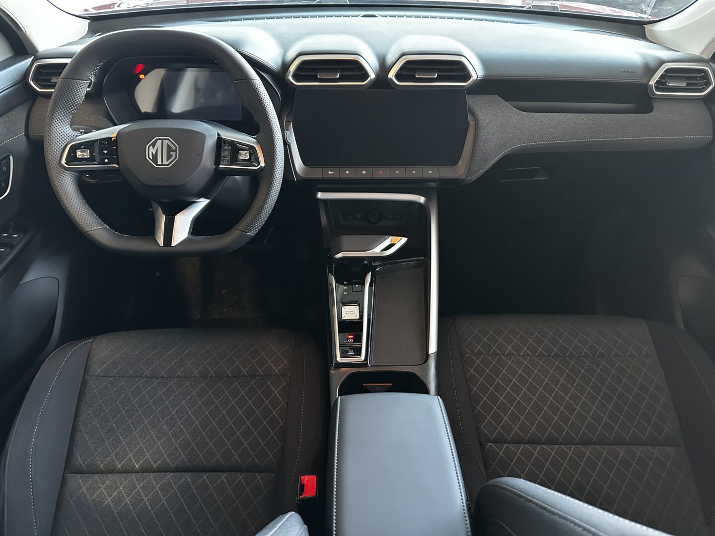 
								Nowy MG ZS Hybrid+ Excite 1.5 HEV 197KM Grafitowy full									