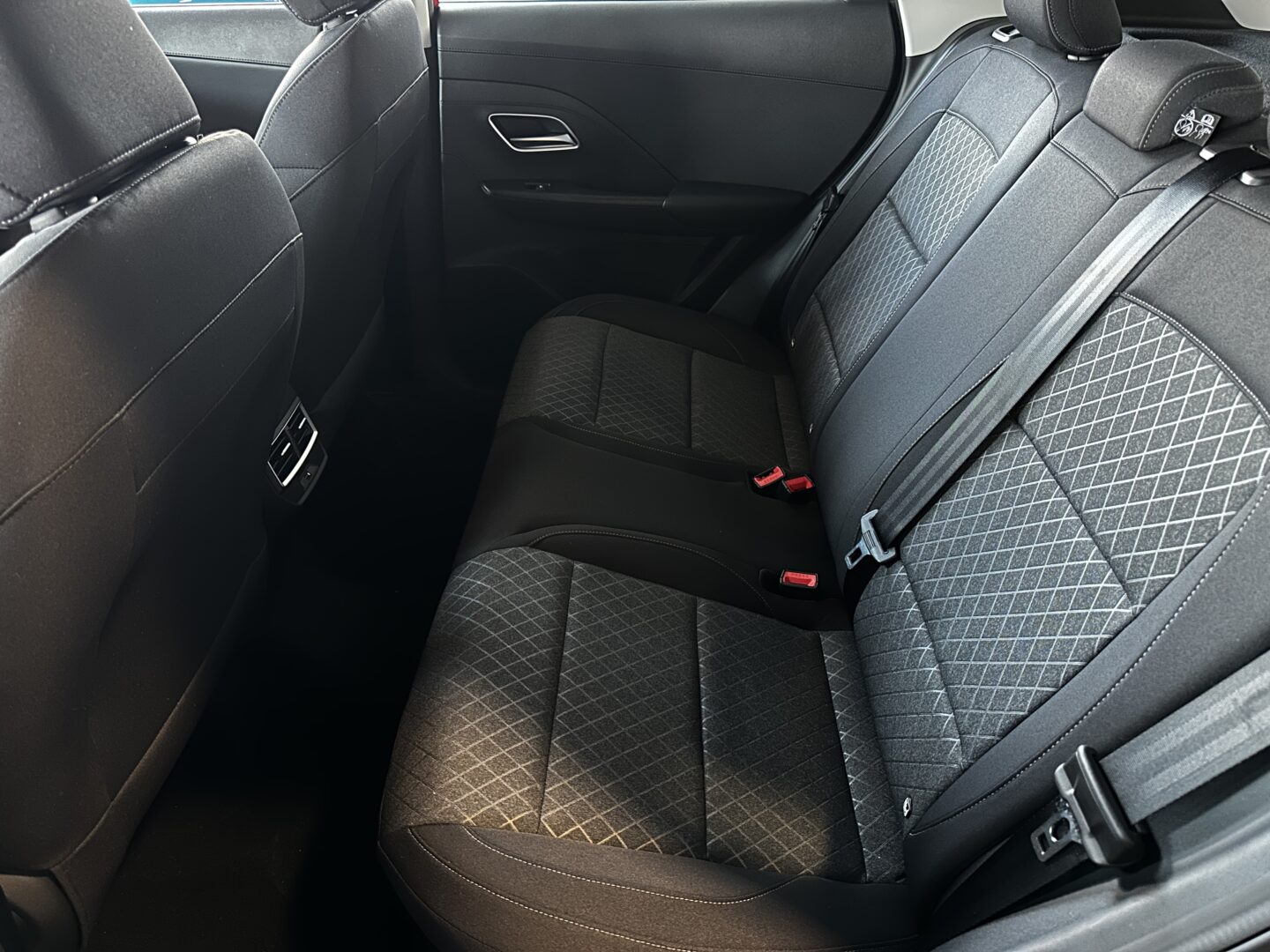 
								Nowy MG ZS Hybrid+ Excite 1.5 HEV 197KM Grafitowy full									