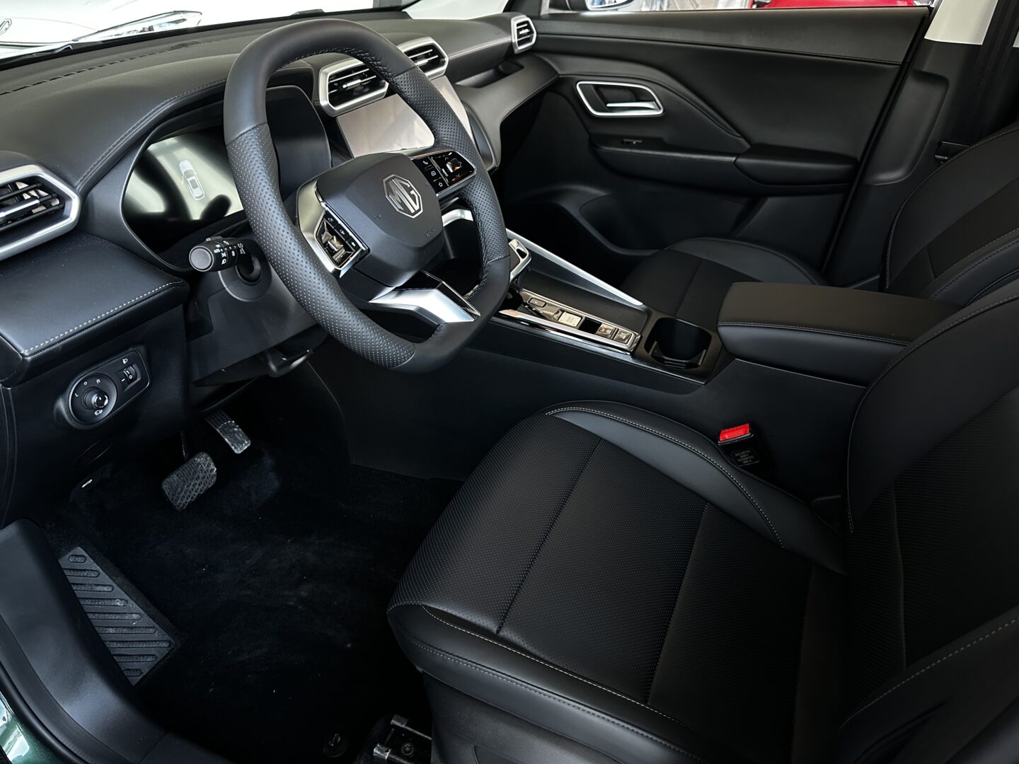 
								Nowy MG ZS Hybrid+ Exclusive 1.5 HEV 197KM Niebieski | Rocznik 2026! full									