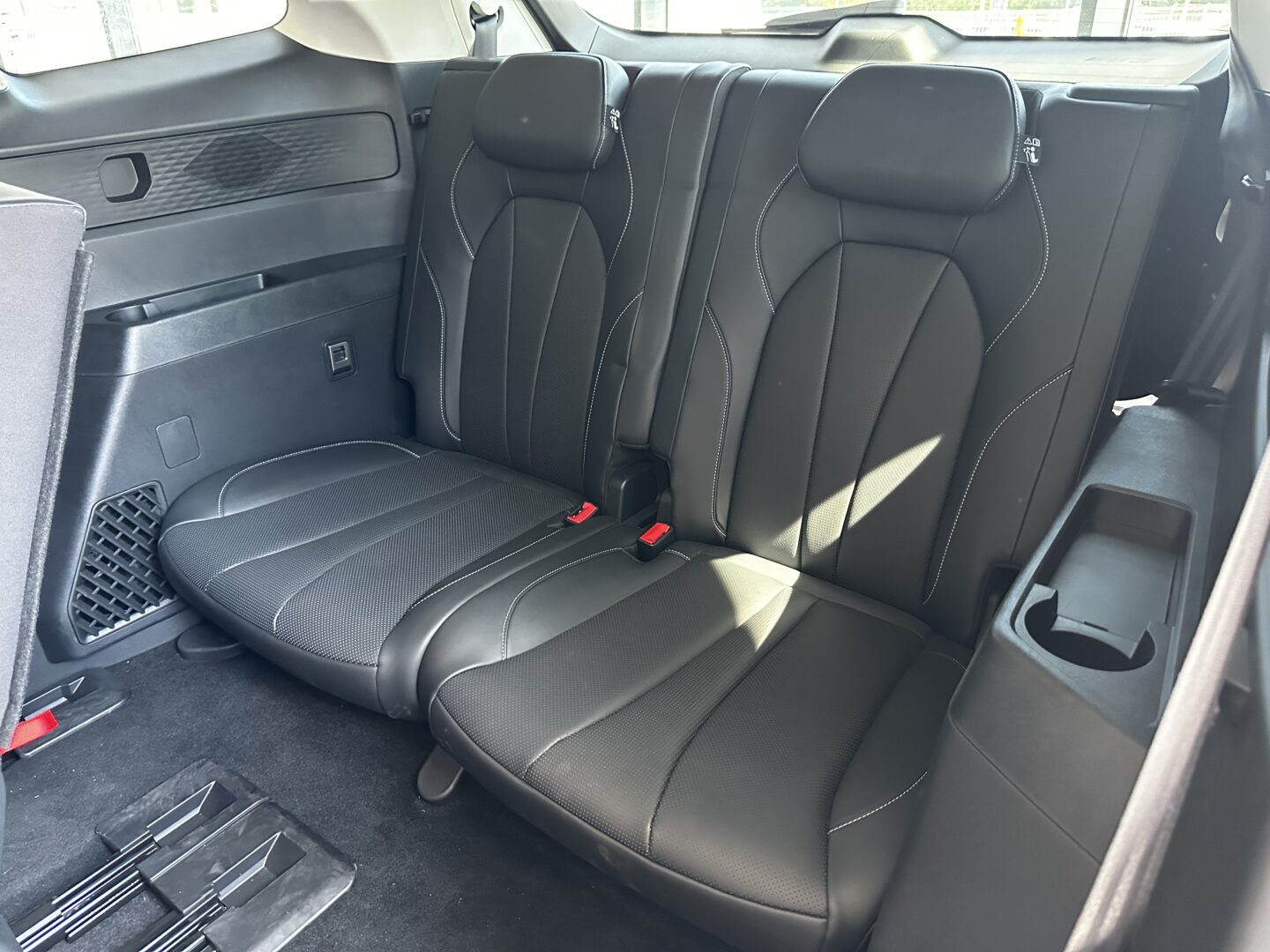 
								Nowy MGS9 Plug-In Hybrid Exclusive Dark 1.5T 299KM Srebrny | Wyprzedaż rocznika! full									