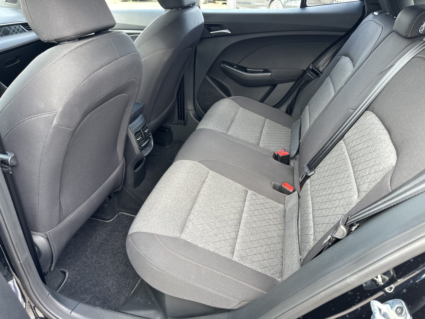 
								UŻYWANE MG3 Hybrid+ Excite 1.5L 194KM Czarny full									