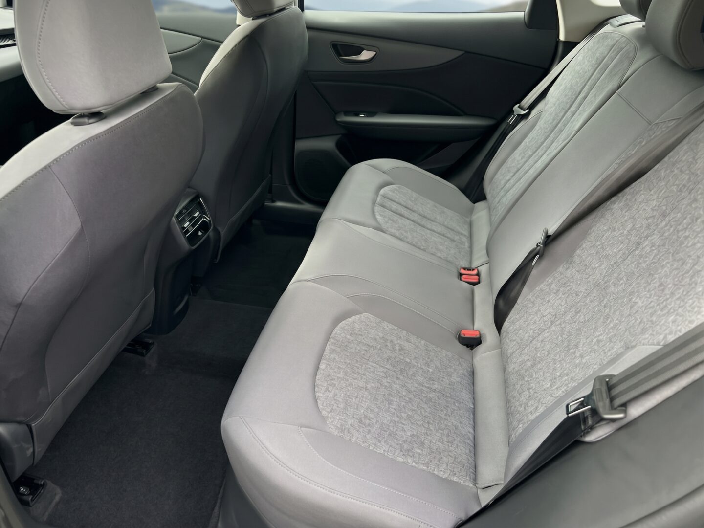 
								MG S5 EV Excite Long Range 64kWh 231KM Niebieski full									